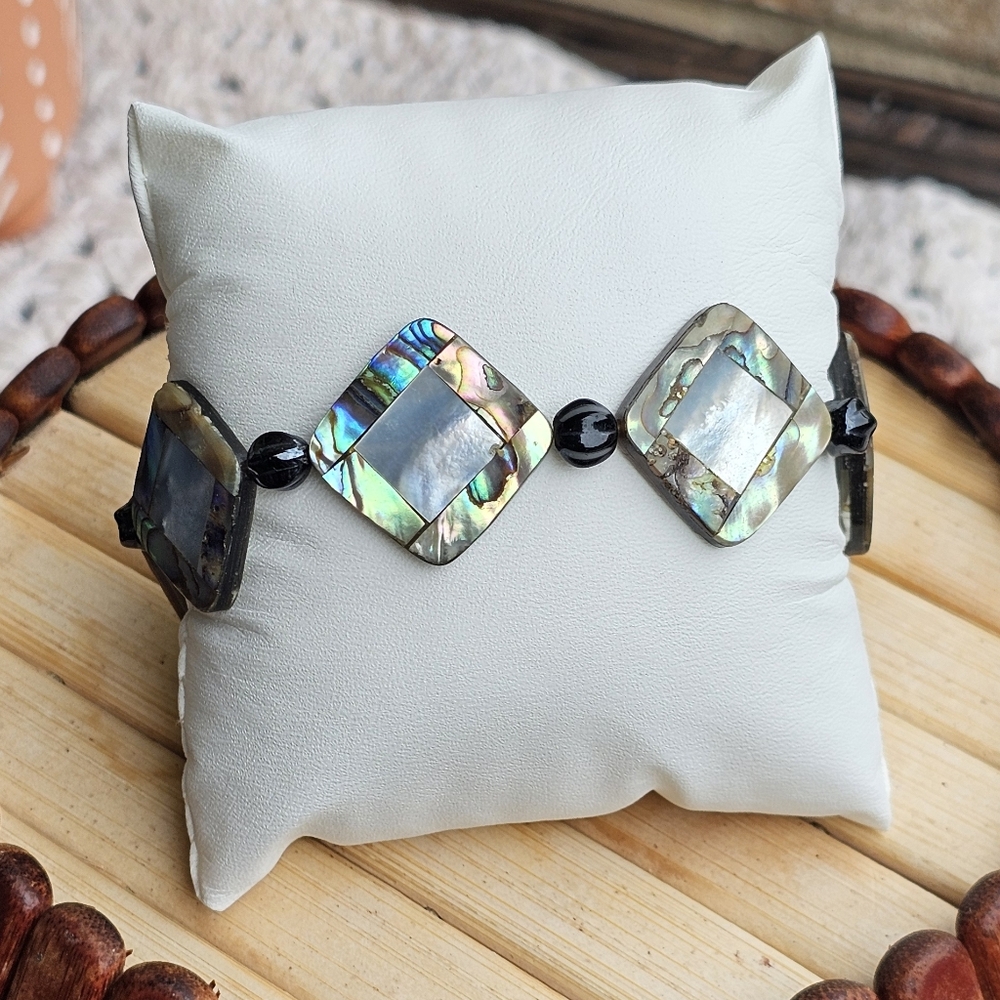 Abalone shell & mother-o pearl handmade bracelet - Picture 2 of 6